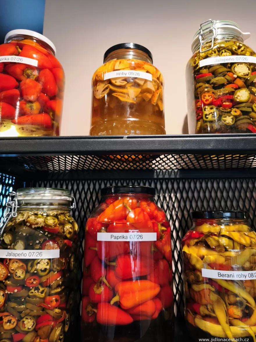 Občanská plovárna: jars of pickled vegetables and porcini.