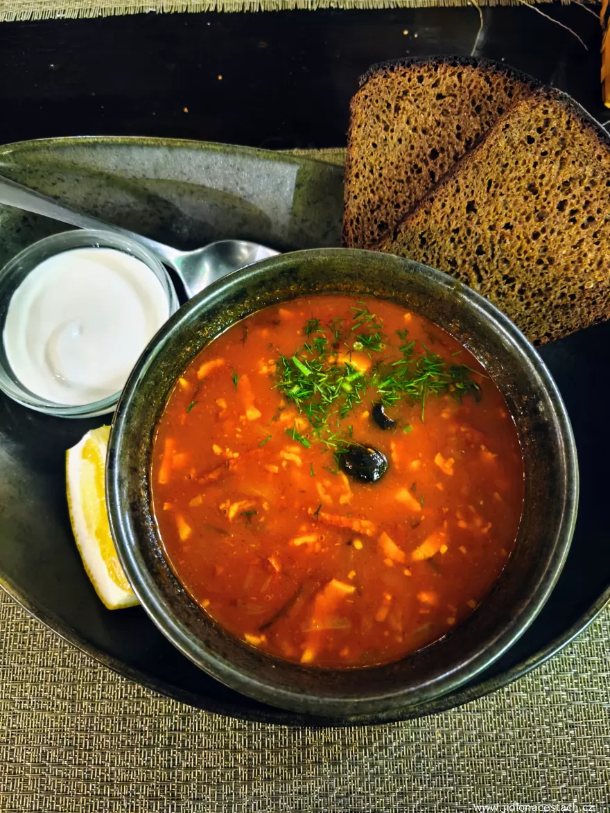 Soljanka: die russische saure Suppe. Soljanka: die russische saure Suppe.
