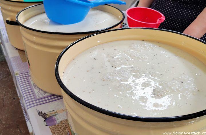 Kumys: tradičný fermentovaný nápoj z kobylieho mlieka