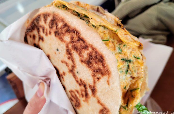Chapati tunisien: typický tuniský sendvič