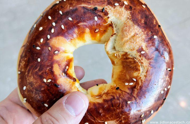 Açma: tradiční turecké sladké pečivo