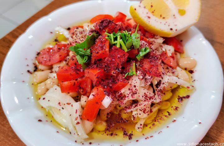 Piyaz: tradiční turecký fazolový salát