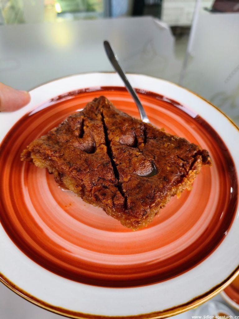 Tespixhe: traditional Balkan dessert.