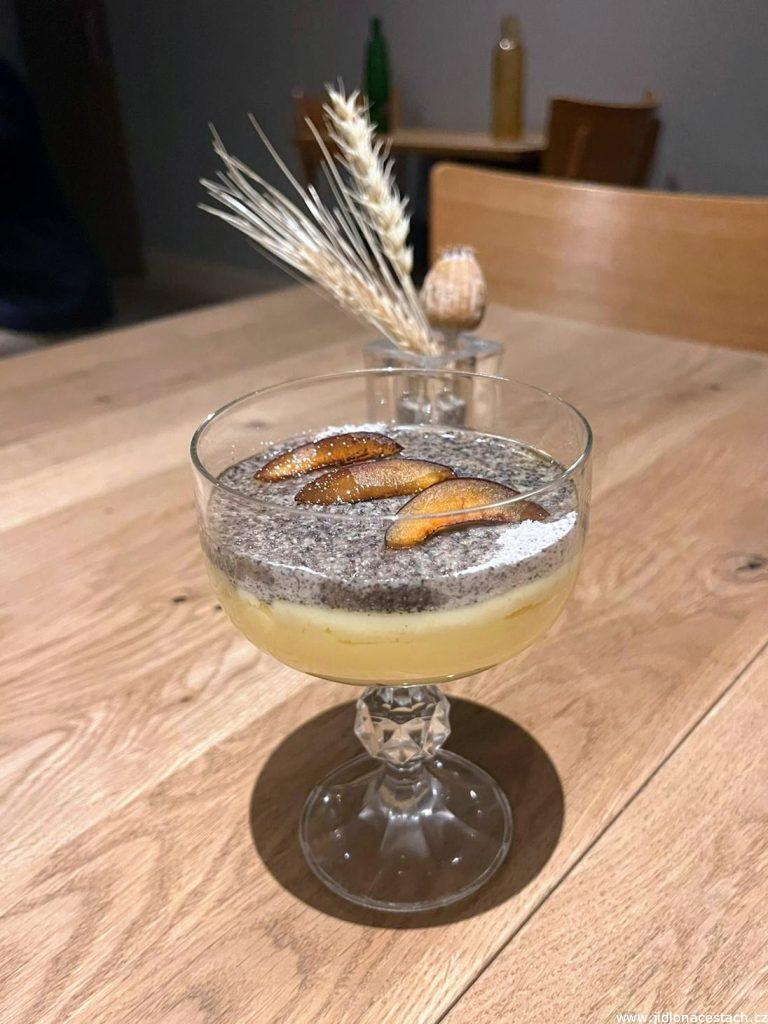 Vallmo Restaurant, dessert: potato škubánek, poppy seed, plum. Vallmo Restaurant, dessert: potato škubánek, poppy seed, plum.