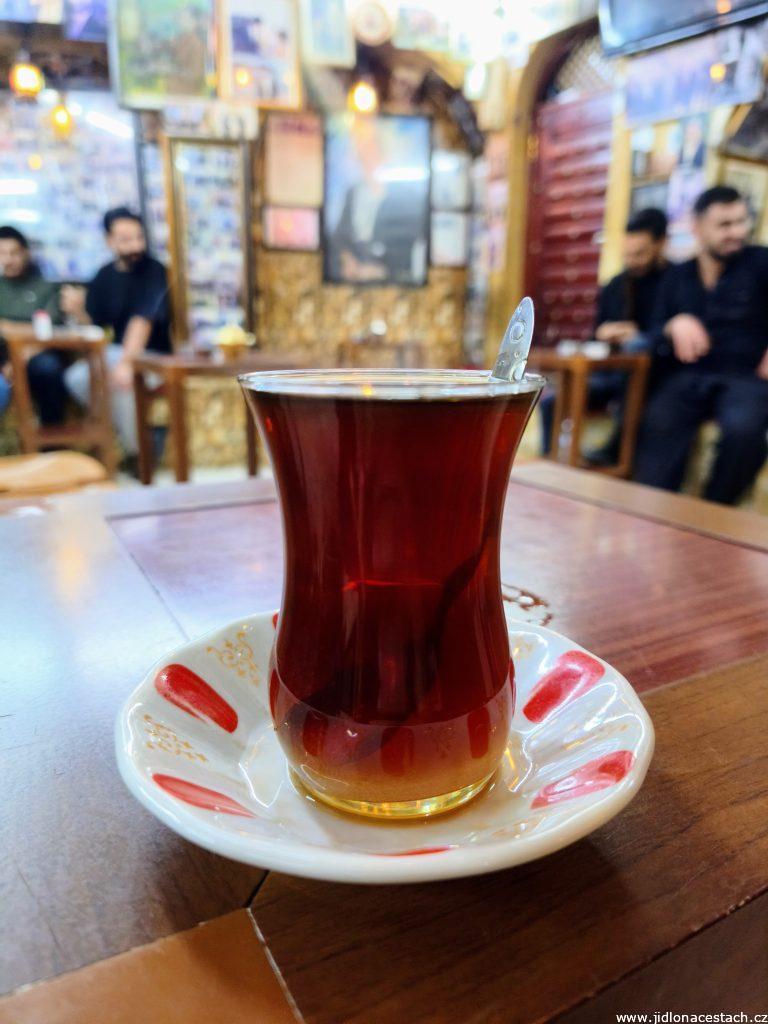Typical Iraqi drink: tea.