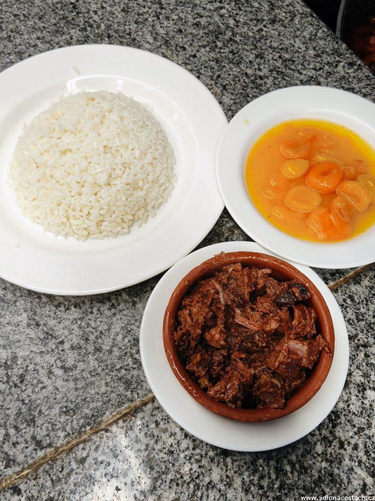 Qeli: confit meat with rice and apricots. A Kurdish regional specialty from the city of Akre. Qeli: confit meat with rice and apricots. A Kurdish regional specialty from the city of Akre.