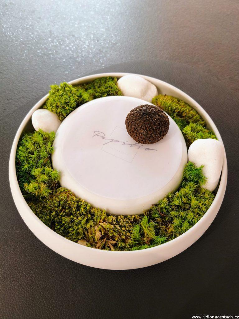 Papilio Restaurant, canapés: false truffle. Papilio Restaurant, canapés: false truffle.