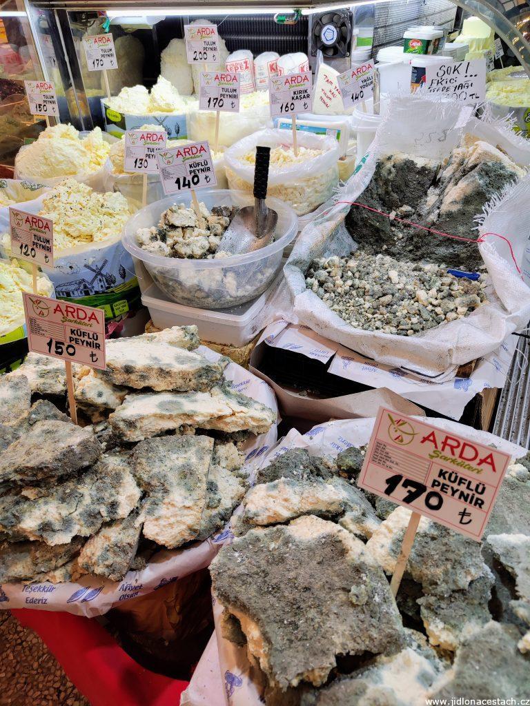 Konya küflü: Turkish mold cheese.