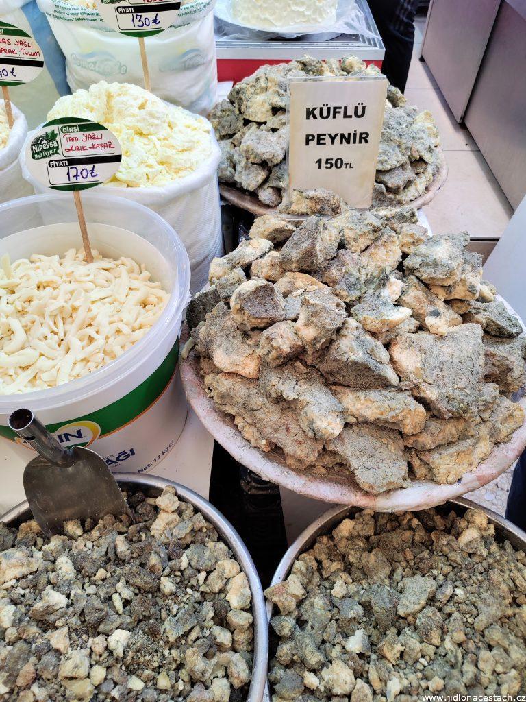 Konya küflü: Turkish mold cheese.
