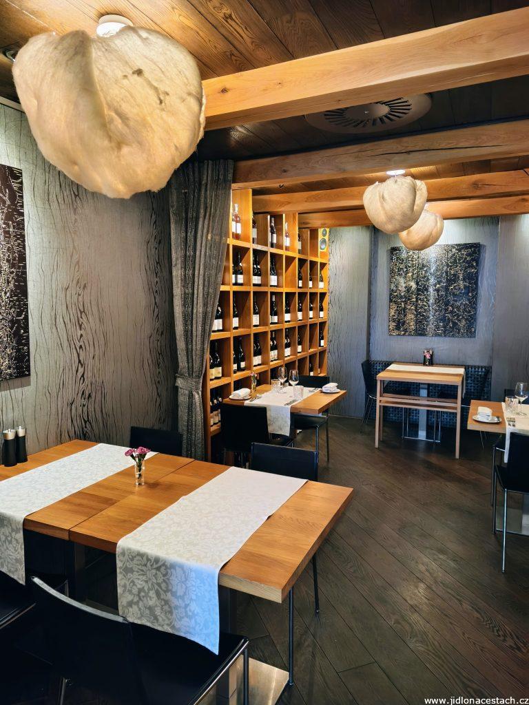 Restaurace Pot-au-feu: vedlejší místnost.