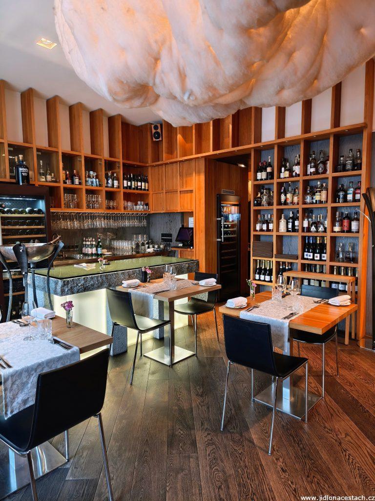 Restaurace Pot-au-feu: interiér.